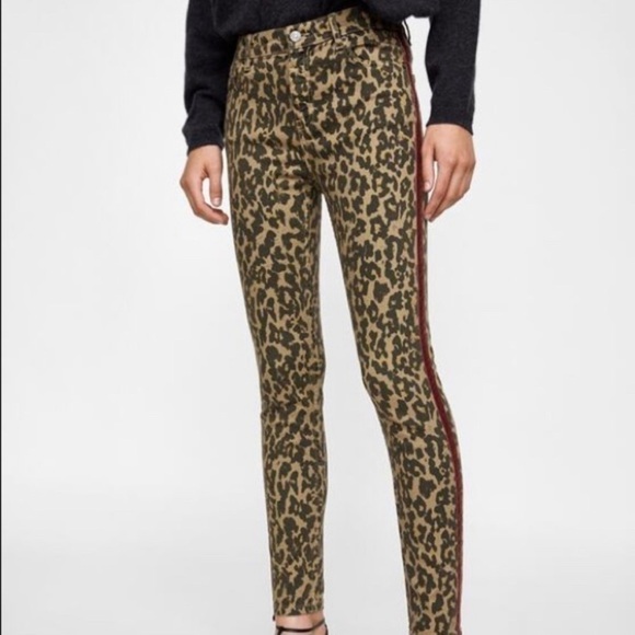 zara The Skinny Jean in Animal Print - Picture 4 of 10
